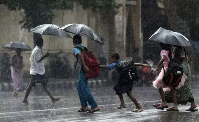 ಭಾರೀ ಮಳೆ: ಉಡುಪಿ, ಕಾರ್ಕಳ, ಹೆಬ್ರಿ, ಕಾಪು ತಾಲೂಕುಗಳ ಶಾಲಾ ಕಾಲೇಜುಗಳಿಗೆ ಜು.31ರಂದು ರಜೆ ಘೋಷಣೆ