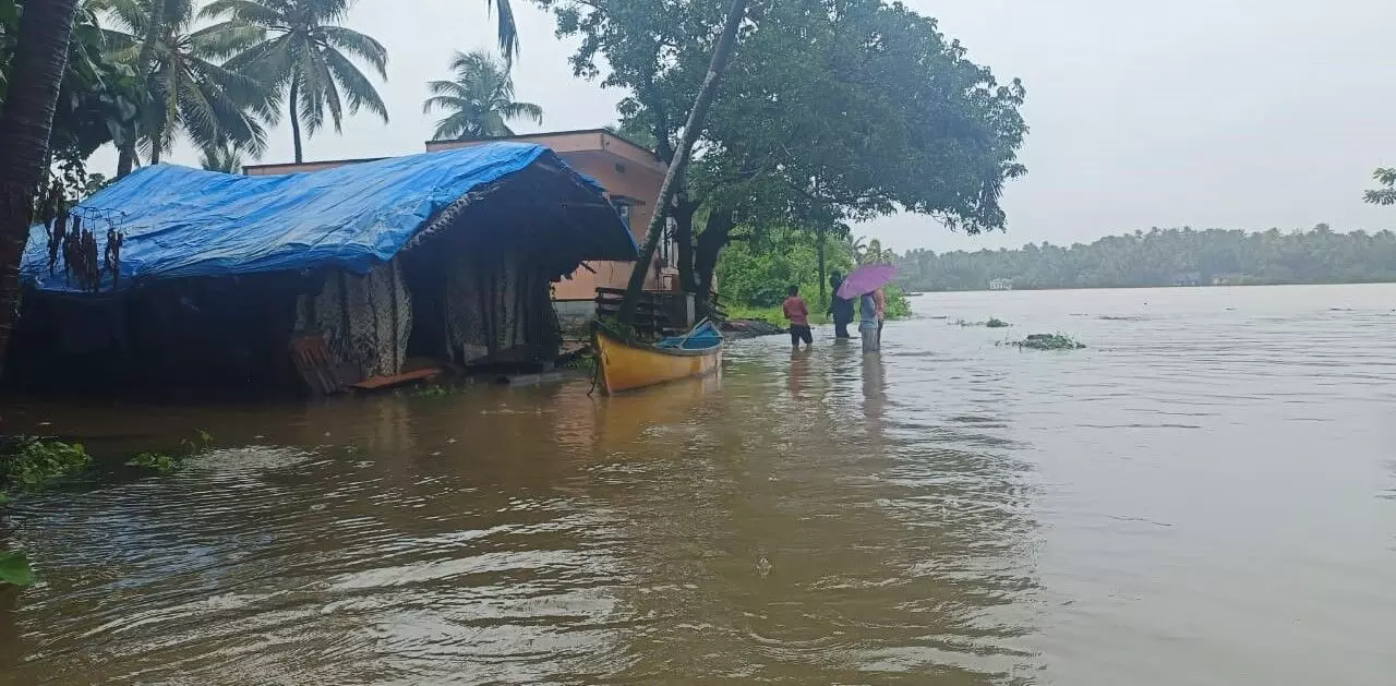 ಉಡುಪಿ ಜಿಲ್ಲೆಯಲ್ಲಿ ಮಳೆ-ಗಾಳಿಗೆ 167.63 ಕೋಟಿ ರೂ. ನಷ್ಟದ ಅಂದಾಜು ಉಡುಪಿ ಜಿಲ್ಲೆಯಲ್ಲಿ ಮಳೆ-ಗಾಳಿಗೆ 167.63 ಕೋಟಿ ರೂ. ನಷ್ಟದ ಅಂದಾಜು