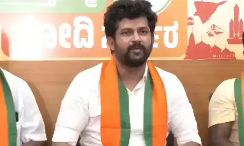 ಪೊಲೀಸ್ ಠಾಣೆ ಮುಂದೆ ಪ್ರತಿಭಟನೆ | ಮಾಜಿ ಸಂಸದ ಪ್ರತಾಪ್‍ ಸಿಂಹ ವಿರುದ್ಧ ಎಫ್‍ಐಆರ್