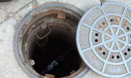 5 ವರ್ಷಗಳಲ್ಲಿ ಒಳಚರಂಡಿಗಳ ಸ್ವಚ್ಛತೆ ವೇಳೆ 377 ಮಂದಿ ಮೃತಪಟ್ಟಿದ್ದರೂ ಮ್ಯಾನ್ಯುವಲ್ ಸ್ಕ್ಯಾವೆಂಜಿಂಗ್‌ನ ಯಾವುದೇ ಘಟನೆ ವರದಿಯಾಗಿಲ್ಲ: ಕೇಂದ್ರ ಸರಕಾರ