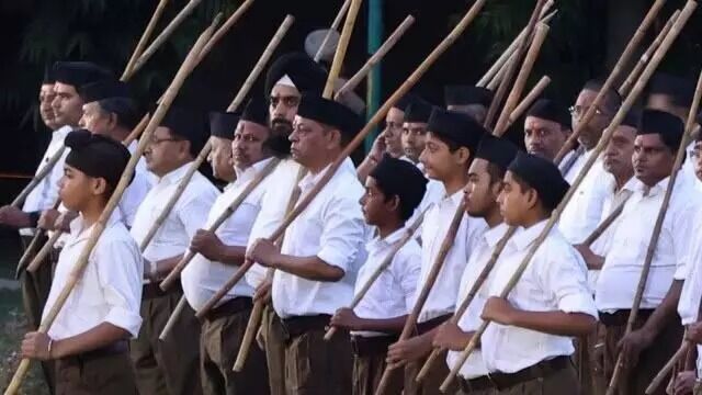 ಸರಕಾರಿ ನೌಕರರು ಆರೆಸ್ಸೆಸ್ ಸೇರುವುದರ ಮೇಲಿನ ನಿಷೇಧ ಹಿಂದೆಗೆದುಕೊಂಡ ಕಡತಗಳ ‘ವರ್ಗೀಕರಣ’: ವರದಿ