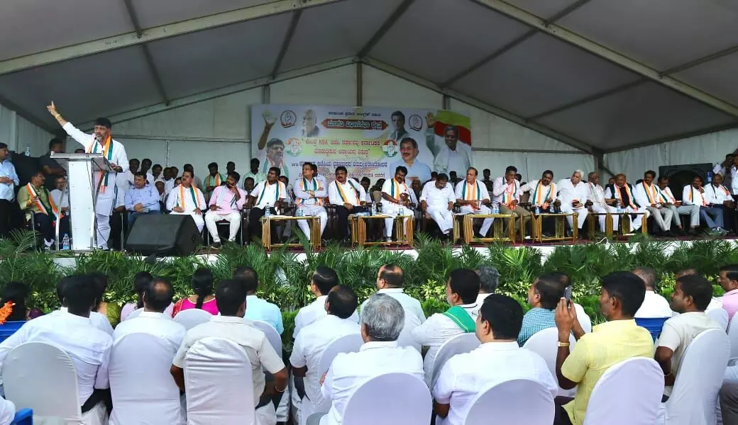 ರಾಜ್ಯಪಾಲರನ್ನು ಮುಂದಿಟ್ಟು ಬಿಜೆಪಿ ಸರಕಾರವನ್ನು ಹೆದರಿಸುತ್ತಿದೆ: ಡಾ.ಜಿ.ಪರಮೇಶ್ವರ್