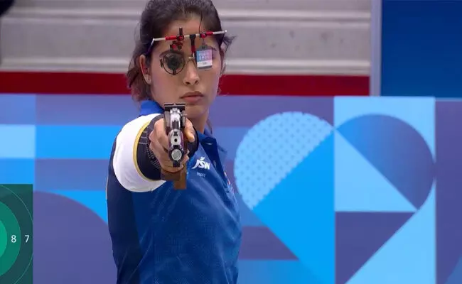 ಪ್ಯಾರಿಸ್ ಒಲಿಂಪಿಕ್ಸ್ | 25 ಮೀ . ಶೂಟಿಂಗ್ ಸ್ಪರ್ಧೆಯಲ್ಲಿ ಫೈನಲ್ ಪ್ರವೇಶಿಸಿದ ಕಂಚಿನ ರಾಣಿ ಮನು ಭಾಕರ್