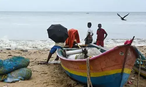 ಶ್ರೀಲಂಕಾ ನೌಕಾಪಡೆಯ ಹಡಗು ಢಿಕ್ಕಿ ಹೊಡೆದು ಮೀನುಗಾರ ಮೃತ್ಯು | ರಾಮೇಶ್ವರದಲ್ಲಿ ಮೀನುಗಾರರಿಂದ ಅನಿರ್ದಿಷ್ಟಾವಧಿ ಮುಷ್ಕರ