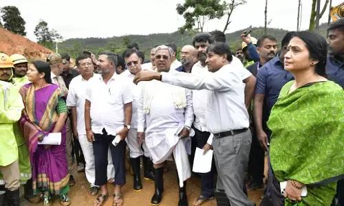 ಶಿರಾಡಿ ಘಾಟ್ ಗುಡ್ಡ ಕುಸಿತದ ಸ್ಥಳಕ್ಕೆ ಸಿಎಂ ಸಿದ್ದರಾಮಯ್ಯ ಭೇಟಿ, ಪರಿಶೀಲನೆ