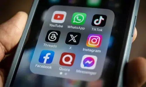 ಬಾಂಗ್ಲಾ : ವಾಟ್ಸ್ಯಾಪ್, ಯೂಟ್ಯೂಬ್, ಟಿಕ್‍ಟಾಕ್, ಇನ್‍ಸ್ಟಾಗ್ರಾಮ್ ನಿಷೇಧ