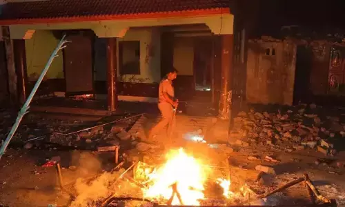 ಉತ್ತರ ಪ್ರದೇಶ | ಅಂತರ್ಜಾತಿ ಪ್ರೇಮ ಆರೋಪ; ಗ್ರಾಮಸ್ಥರಿಂದ ಮನೆಗೆ ಬೆಂಕಿ