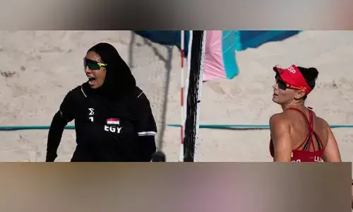 ಪ್ಯಾರಿಸ್ ಒಲಿಂಪಿಕ್ಸ್ | ಸಾಮಾಜಿಕ ಮಾಧ್ಯಮ ಚರ್ಚೆಗೆ ನಾಂದಿ ಹಾಡಿದ ಸ್ಪೇನ್ ಮತ್ತು ಈಜಿಪ್ಟ್ ನಡುವಿನ ಬೀಚ್ ವಾಲಿಬಾಲ್ ಪಂದ್ಯ