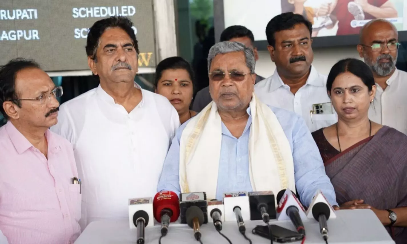 ಸಂಪೂರ್ಣ ಮನೆ ಹಾನಿಗೆ 1.2 ಲಕ್ಷ ರೂ.ಪರಿಹಾರದ ಜೊತೆಗೆ ಮನೆ ಒದಗಿಸಲು ತೀರ್ಮಾನ : ಸಿದ್ದರಾಮಯ್ಯ ಸಂಪೂರ್ಣ ಮನೆ ಹಾನಿಗೆ 1.2 ಲಕ್ಷ ರೂ.ಪರಿಹಾರದ ಜೊತೆಗೆ ಮನೆ ಒದಗಿಸಲು ತೀರ್ಮಾನ : ಸಿದ್ದರಾಮಯ್ಯ