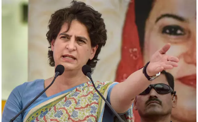 ಮಸೂದೆ ಮೂಲಕ ಡಿಜಿಟಲ್, ಸಾಮಾಜಿಕ ಮಾಧ್ಯಮಗಳನ್ನು ಮೌನವಾಗಿಸುವ ಪ್ರಯತ್ನ : ಪ್ರಿಯಾಂಕಾ ಗಾಂಧಿ ತರಾಟೆ