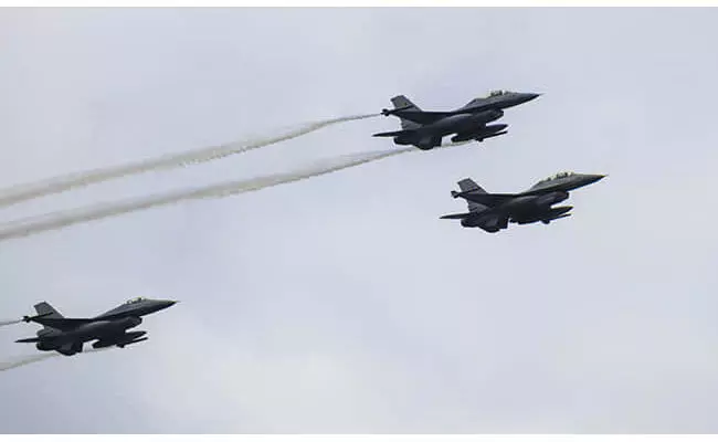 ಉಕ್ರೇನ್ ತಲುಪಿದ ಅಮೆರಿಕದ ಎಫ್16 ಯುದ್ಧ ವಿಮಾನಗಳು