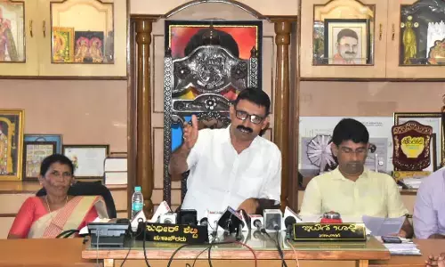 ಮಂಗಳೂರು ಮನಪಾ ವ್ಯಾಪ್ತಿಯ 10 ಬೀದಿಬದಿ ವ್ಯಾಪಾರಿಗಳಿಗೆ ಮಾತ್ರ ಗುರುತಿನ ಚೀಟಿ: ಮೇಯರ್