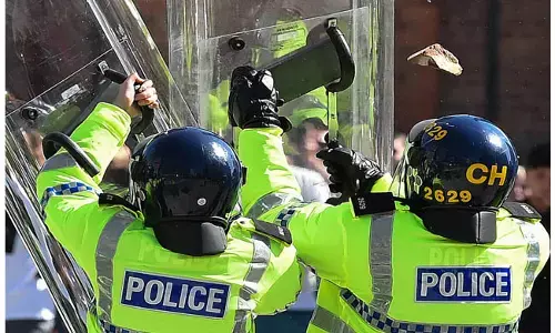 ಸುಳ್ಳು ವದಂತಿಗಳಿಂದಾಗಿ 13 ವರ್ಷಗಳಲ್ಲಿ ಅತ್ಯಂತ ಭೀಕರ ದಂಗೆಗಳಿಗೆ ಸಾಕ್ಷಿಯಾದ ಬ್ರಿಟನ್; ನೂರಕ್ಕೂ ಅಧಿಕ ಮಂದಿಯ ಬಂಧನ