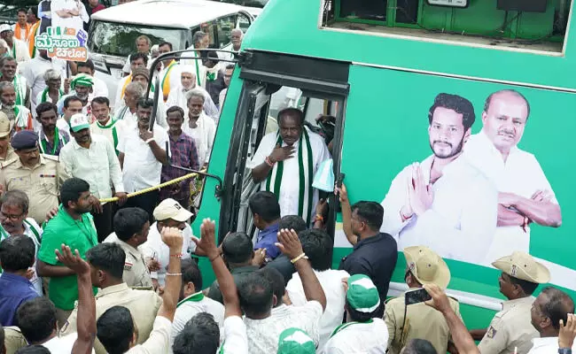 ಜೆಡಿಎಸ್ ತನ್ನನ್ನು ತಾನು ಕಾಪಾಡಿಕೊಳ್ಳಲಿ