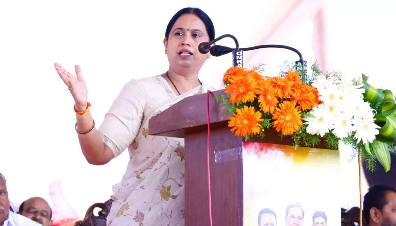 ತಮ್ಮ ವೈಫಲ್ಯ ಮುಚ್ಚಿಕೊಳ್ಳಲು ಬಿಜೆಪಿಯಿಂದ ಪಾದಯಾತ್ರೆ : ಸಚಿವೆ ಲಕ್ಷ್ಮೀ ಹೆಬ್ಬಾಳ್ಕರ್