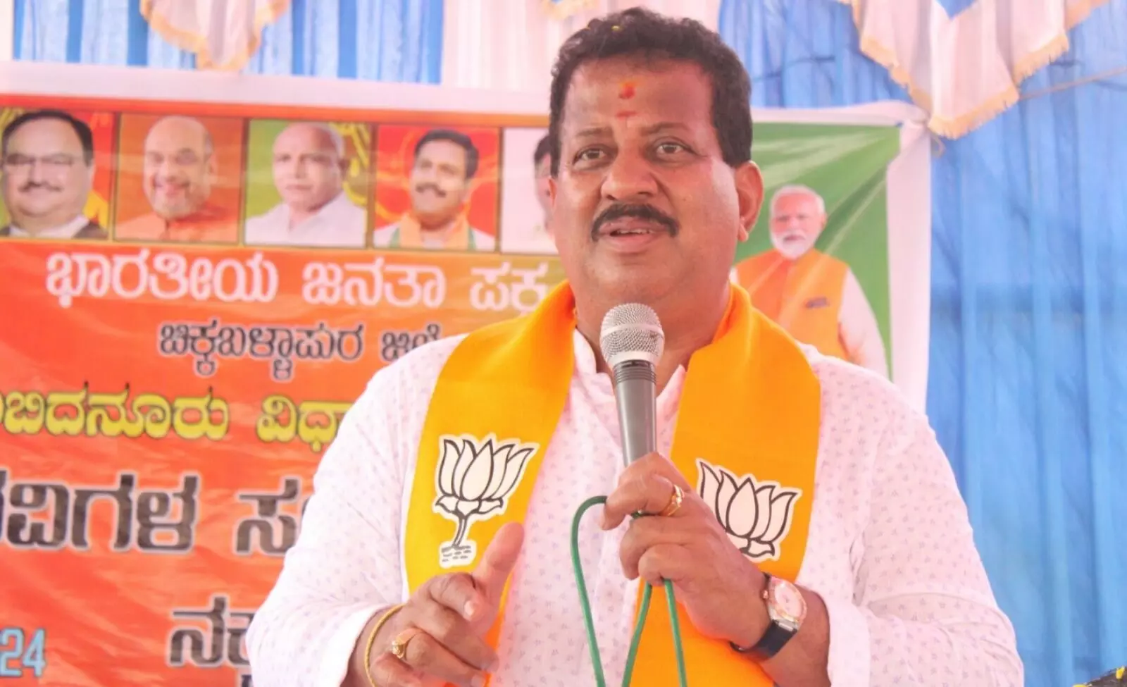 ಬಿಜೆಪಿ-ಜೆಡಿಎಸ್ ನಡೆಸುತ್ತಿರುವ ಮೈಸೂರು ಪಾದಯಾತ್ರೆ ಗಮನ ಬೇರೆಡೆ ಹೋಗುತ್ತಿದೆ : ಎಸ್.ಆರ್.ವಿಶ್ವನಾಥ್