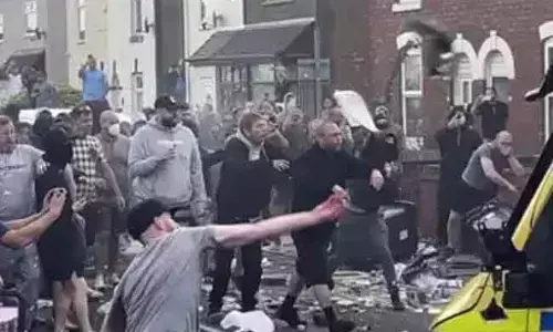 ಬ್ರಿಟನ್ | ಗಲಭೆ ಹತ್ತಿಕ್ಕಲು 6000 ಪೊಲೀಸರು ಸನ್ನದ್ಧ ; ವರದಿ