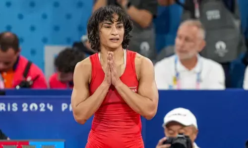 ‌ಪ್ಯಾರಿಸ್ ಒಲಿಂಪಿಕ್ಸ್‌| 50 ಕೆಜಿ ತೂಕ ಕಾಯ್ದುಕೊಳ್ಳಲು ವಿಫಲ: ವಿನೇಶ್‌ ಫೋಗಟ್‌ ಅನರ್ಹ