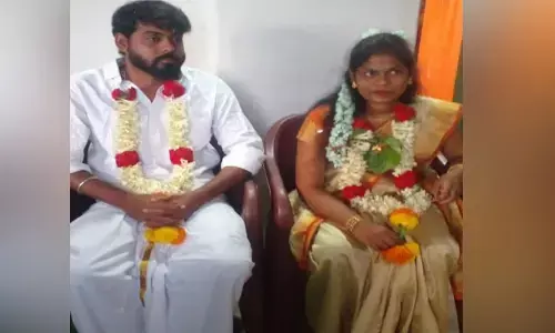 ಕೋಲಾರ | ನವದಂಪತಿ ಬಡಿದಾಡಿಕೊಂಡು ಮೃತ್ಯು ಪ್ರಕರಣ : ಮೂರನೇ ವ್ಯಕ್ತಿಯ ಕೈವಾಡ?