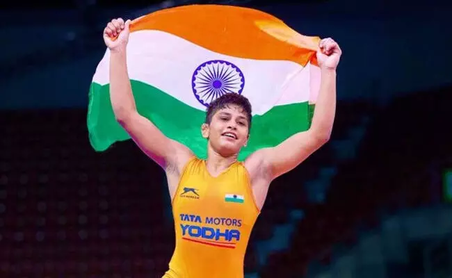 ಒಲಿಂಪಿಕ್ಸ್‌ನಲ್ಲಿ ಅಶಿಸ್ತಿನ ವರ್ತನೆ ತೋರಿದ್ದ ಭಾರತದ ಕುಸ್ತಿಪಟು ಅಂತಿಮ್ ಪಾಂಘಾಲ್ ಸ್ವದೇಶಕ್ಕೆ