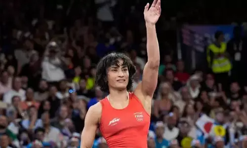 ಪ್ಯಾರಿಸ್‌ನಲ್ಲಿ ವಿನೇಶ್‌ ಫೋಗಟ್‌ ಪರ ಬದಲಿಯಾಗಿ ನಿರ್ಧಾರ ಕೈಗೊಳ್ಳುತ್ತಿರುವ ಕುಸ್ತಿ ಫೆಡರೇಷನ್‌ ಅಧ್ಯಕ್ಷ: ದಿಲ್ಲಿ ಹೈಕೋರ್ಟಿನಲ್ಲಿ ಕುಸ್ತಿಪಟುವಿನ ವಕೀಲರ ಮಾಹಿತಿ