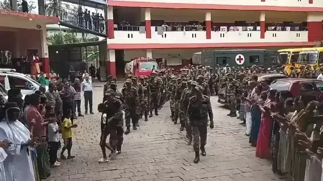 ಯೋಧರು, ರಕ್ಷಣಾ ಕಾರ್ಯಾಚರಣೆಗೆ ನೆರವು ನೀಡಿದ ಶ್ವಾನ ದಳಕ್ಕೆ ಬೀಳ್ಕೊಡುಗೆ ನೀಡಿದ ವಯನಾಡ್ ಜನತೆ