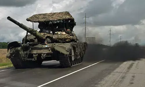 ರಶ್ಯದ ಕುರ್ಸ್ಕ್ ಪ್ರಾಂತಕ್ಕೆ ಉಕ್ರೇನ್ ಲಗ್ಗೆ | 1 ಸಾವಿರಕ್ಕೂ ಅಧಿಕ ಸೇನಾಪಡೆಗಳ ನಿಯೋಜನೆ ; ರಶ್ಯಕ್ಕೆ ಹಿನ್ನಡೆ