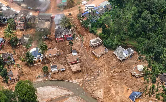 ವಯನಾಡ್ ಭೂಕುಸಿತ ಪ್ರದೇಶದಲ್ಲಿ ಭಾರಿ ಪ್ರಮಾಣದ ತ್ಯಾಜ್ಯ ವಿಲೇವಾರಿ ವಯನಾಡ್ ಭೂಕುಸಿತ ಪ್ರದೇಶದಲ್ಲಿ ಭಾರಿ ಪ್ರಮಾಣದ ತ್ಯಾಜ್ಯ ವಿಲೇವಾರಿ