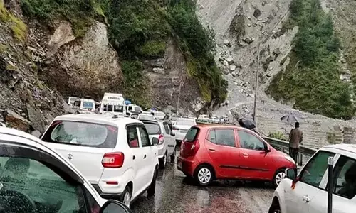 ಭೂಕುಸಿತ | ಬದ್ರಿನಾಥ್ ಹೆದ್ದಾರಿಯಲ್ಲಿ ಸಂಚಾರಕ್ಕೆ ತಡೆ
