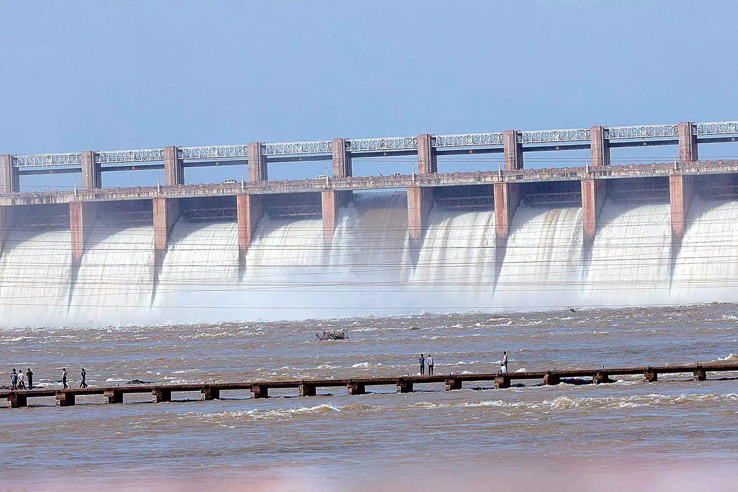 ತುಂಗಭದ್ರಾ ಜಲಾಶಯದಿಂದ 8 ಟಿಎಂಸಿ ನೀರು ಖಾಲಿ