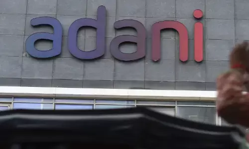 ಸೆಬಿ ಮುಖ್ಯಸ್ಥೆ ವಿರುದ್ಧ ಆರೋಪ ಹೊತ್ತ ಹಿಂಡೆನ್‌ಬರ್ಗ್‌ ವರದಿ ಬೆನ್ನಲ್ಲೇ ಅದಾನಿ ಸಂಸ್ಥೆಗಳ ಷೇರುಗಳ ಮೌಲ್ಯ ಶೇ. 7ರಷ್ಟು ಕುಸಿತ