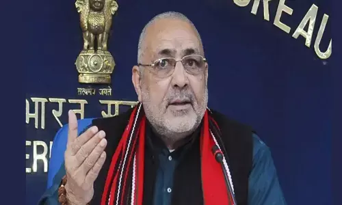 ಹಿಂಡನ್ ಬರ್ಗ್ ವಿರುದ್ಧ ಕಠಿಣ ಕ್ರಮ : ಕೇಂದ್ರ ಸಚಿವ ಗಿರಿರಾಜ್ ಸಿಂಗ್