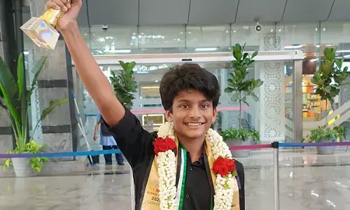 ವಿದ್ಯಾರ್ಥಿ ವರುಣ್ ಡಿಕೋಸ್ಟಾಗೆ ಮಿಸ್ಟರ್ ಟೀನ್ ಸೂಪರ್ ಗ್ಲೋಬ್ ಪ್ರಶಸ್ತಿ