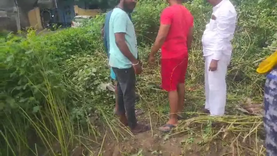 ರಾಯಚೂರು | ಬಯಲು ಶೌಚಕ್ಕೆ ತೆರಳಿದ್ದ ಮಹಿಳೆ ಮೇಲೆ ತಿಳಿಯದೆ ಮಣ್ಣು ಸುರಿದ ಜೆಸಿಬಿ ಚಾಲಕ : ಮಹಿಳೆ ಮೃತ್ಯು