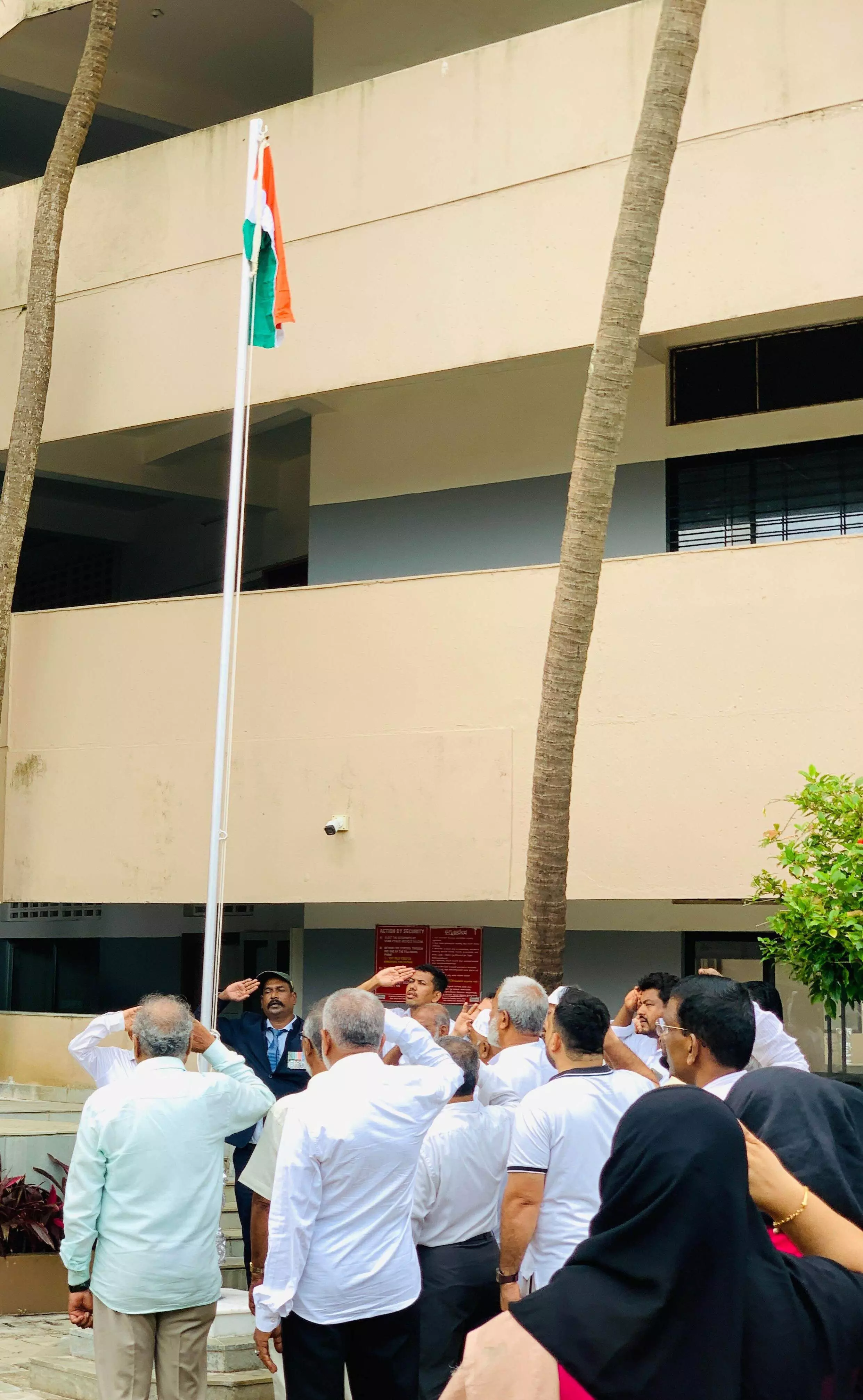 ಕೋಡಿ ಬ್ಯಾರೀಸ್‌ನಲ್ಲಿ ಸ್ವಾತಂತ್ರ್ಯೋತ್ಸವ ದಿನಾಚರಣೆ