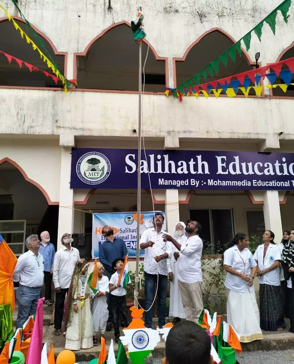 ಹೂಡೆ ಸಾಲಿಹಾತ್‌ನಲ್ಲಿ ಸ್ವಾತಂತ್ರೋತ್ಸವ ದಿನಾಚರಣೆ