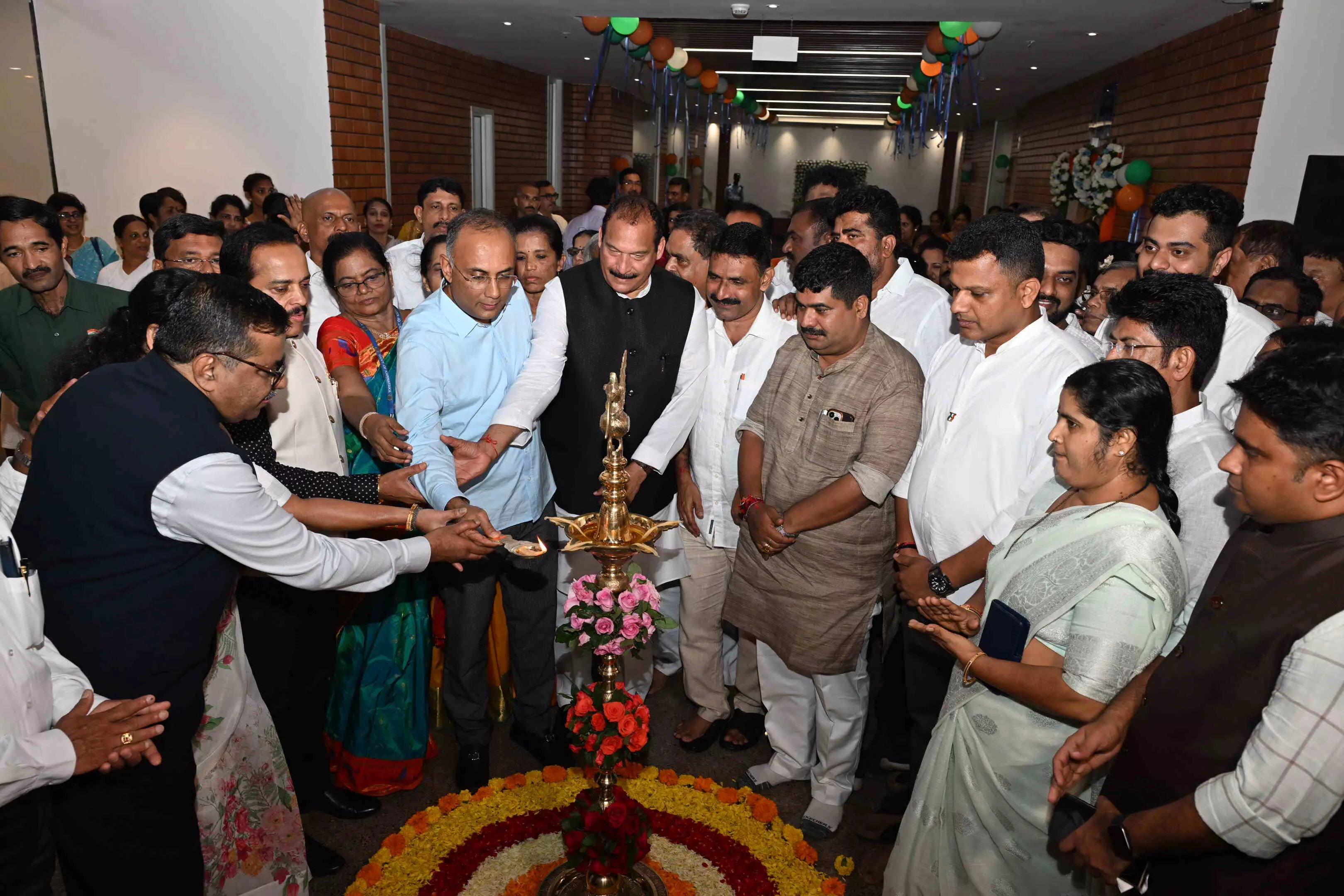 ವೆನ್‌ಲಾಕ್‌ನಲ್ಲಿ ಹೊಸ ತುರ್ತು ಚಿಕಿತ್ಸಾ ಘಟಕ ಸರಕಾರದ ಅನುಮೋದನೆ: ಸಚಿವ ದಿನೇಶ್ ಗುಂಡೂರಾವ್