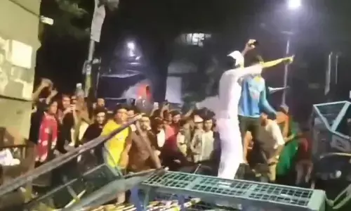 ಕೊಲ್ಕತ್ತಾ ವೈದ್ಯೆ ಅತ್ಯಾಚಾರ, ಕೊಲೆ ಪ್ರಕರಣ : ಮಧ್ಯರಾತ್ರಿ ಪ್ರತಿಭಟನೆ ವೇಳೆ ಹಿಂಸಾಚಾರ