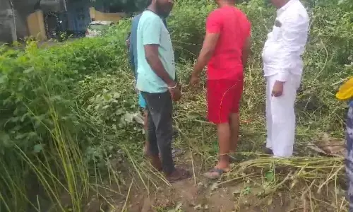 ರಾಯಚೂರು | ಬಯಲು ಶೌಚಕ್ಕೆ ತೆರಳಿದ್ದ ಮಹಿಳೆ ಮೇಲೆ ತಿಳಿಯದೆ ಮಣ್ಣು ಸುರಿದ ಜೆಸಿಬಿ ಚಾಲಕ : ಮಹಿಳೆ ಮೃತ್ಯು