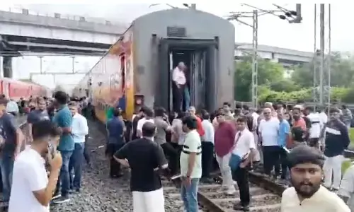 ಗುಜರಾತ್: ಚಲಿಸುತ್ತಿದ್ದ ರೈಲಿನಿಂದ ಬೇರ್ಪಟ್ಟ ಬೋಗಿಗಳು