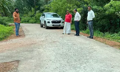 ಕುಂದಾಪುರ: ಅಂಬೇಡ್ಕರ್ ವಸತಿ ಶಾಲೆ, ಮೋವಾಡಿ ಕಳಪೆ ಕಾಮಗಾರಿ ರಸ್ತೆ ಪರಿಶೀಲನೆ