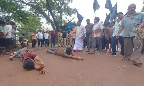 ಉಡುಪಿ ಎಪಿಎಂಸಿ ಪ್ರಾಂಗಣದ‌ಲ್ಲಿನ ನಿವೇಶನ ಮಾರಾಟದ ವಿರುದ್ಧ ವರ್ತಕರ ಪ್ರತಿಭಟನೆ