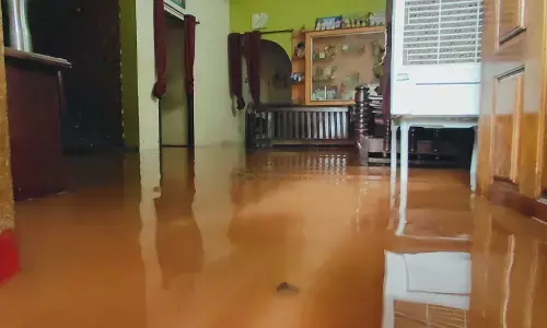 ಹೊಸಪೇಟೆಯಲ್ಲಿ ಭಾರಿ ಮಳೆ; ಜನಜೀವನ ಅಸ್ತವ್ಯಸ್ತ