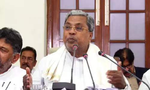 ‘ರಾಜ್ಯಪಾಲರೇ ರಾಜೀನಾಮೆ ನೀಡಬೇಕು’ : ಮುಖ್ಯಮಂತ್ರಿ ಬೆನ್ನಿಗೆ ನಿಂತ ಸಚಿವ ಸಂಪುಟ