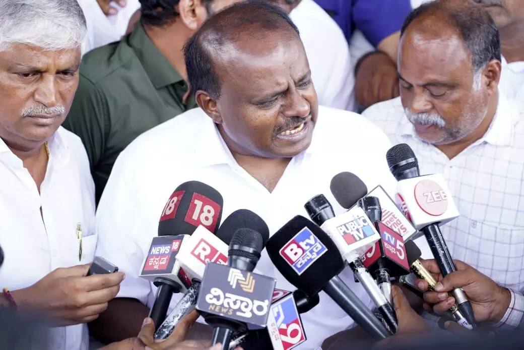 ಕಾಂಗ್ರೆಸ್ ಸರಕಾರ ನನ್ನನ್ನು ಹೆದರಿಸಿ ಬ್ಲ್ಯಾಕ್ ಮೇಲ್ ಮಾಡುತ್ತಿದೆ : ಎಚ್‌ಡಿಕೆ ಆರೋಪ