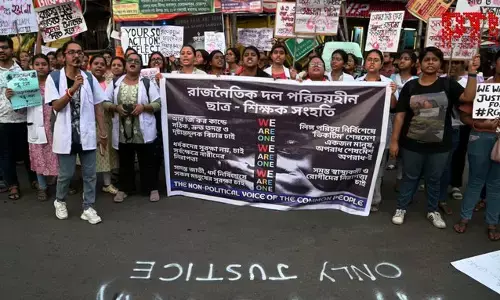 ಹೆಚ್ಚು ತಿಳಿದುಕೊಂಡಿದ್ದೇ ಕೊಲ್ಕತ್ತಾ ವೈದ್ಯೆಗೆ ಮುಳುವಾಯಿತೇ? ಪಾಲಕರ ಪ್ರಶ್ನೆ