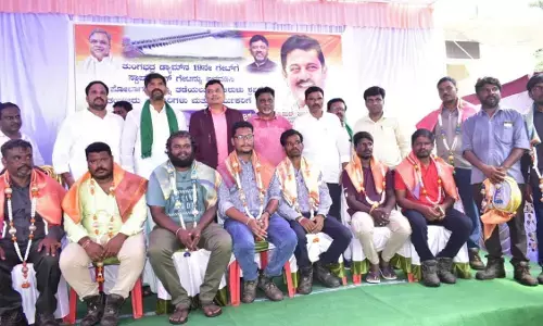 ತುಂಗಭದ್ರಾ ಅಣೆಕಟ್ಟಿನ ಸ್ಟಾಪ್ ಗೇಟ್​ ಅಳವಡಿಕೆ ಯಶಸ್ವಿ | 16 ಕಾರ್ಮಿಕರಿಗೆ ತಲಾ 50 ಸಾವಿರ ರೂ.ನಗದು ಬಹುಮಾನ