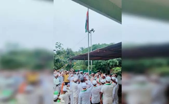 ಅಡ್ಕರೆಪಡ್ಪು: ಮುಹ್ಯಿದ್ದೀನ್ ಜುಮಾ ಮಸ್ಜಿದ್ ಹಾಗೂ ರಹ್ಮಾನಿಯ್ಯ ಮದ್ರಸದಲ್ಲಿ ಸ್ವಾತಂತ್ರ್ಯೋತ್ಸವ ಅಡ್ಕರೆಪಡ್ಪು: ಮುಹ್ಯಿದ್ದೀನ್ ಜುಮಾ ಮಸ್ಜಿದ್ ಹಾಗೂ ರಹ್ಮಾನಿಯ್ಯ ಮದ್ರಸದಲ್ಲಿ ಸ್ವಾತಂತ್ರ್ಯೋತ್ಸವ