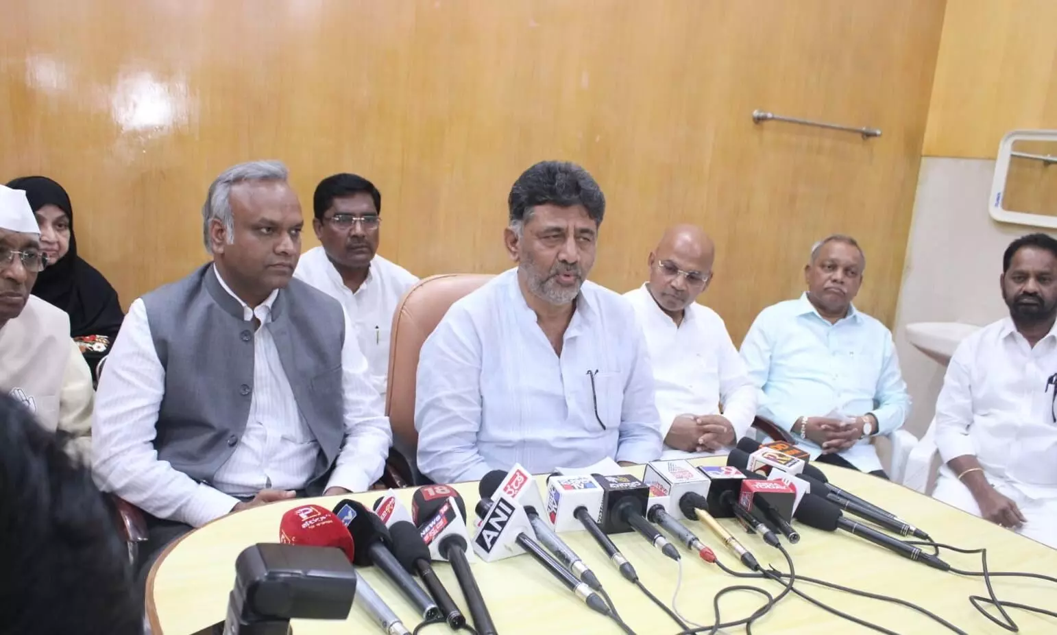 ಆರ್ಟಿಕಲ್ 371ಜೆ ಜಾರಿಗೆ ಹತ್ತು ವರ್ಷ ; ಸಂಭ್ರಮಾಚರಣೆಗೆ ಸರಕಾರದ ಸಿದ್ದತೆ : ಡಿಸಿಎಂ ಡಿ.ಕೆ.ಶಿವಕುಮಾರ್ ಆರ್ಟಿಕಲ್ 371ಜೆ ಜಾರಿಗೆ ಹತ್ತು ವರ್ಷ ; ಸಂಭ್ರಮಾಚರಣೆಗೆ ಸರಕಾರದ ಸಿದ್ದತೆ : ಡಿಸಿಎಂ ಡಿ.ಕೆ.ಶಿವಕುಮಾರ್