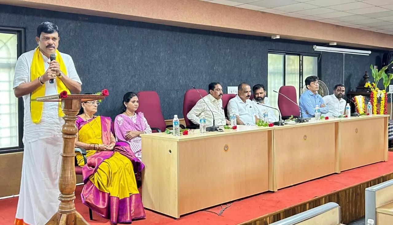 ನಾರಾಯಣಗುರುಗಳು ಪರಿವರ್ತನೆಯ ಹರಿಕಾರ: ಶಾಸಕ ಕೊಡ್ಗಿ ನಾರಾಯಣಗುರುಗಳು ಪರಿವರ್ತನೆಯ ಹರಿಕಾರ: ಶಾಸಕ ಕೊಡ್ಗಿ